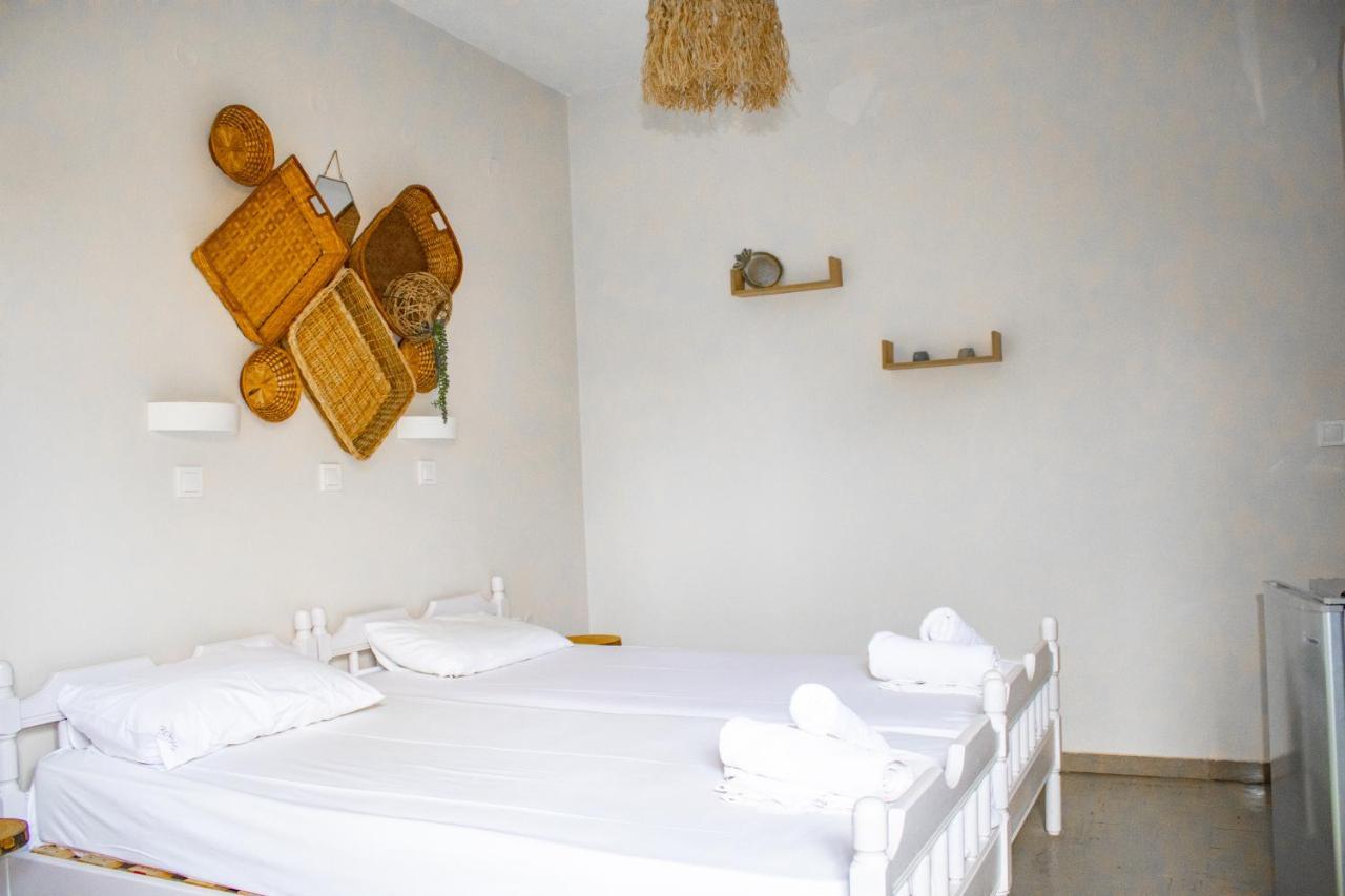 Bob'S Apartments Tolo Luaran gambar