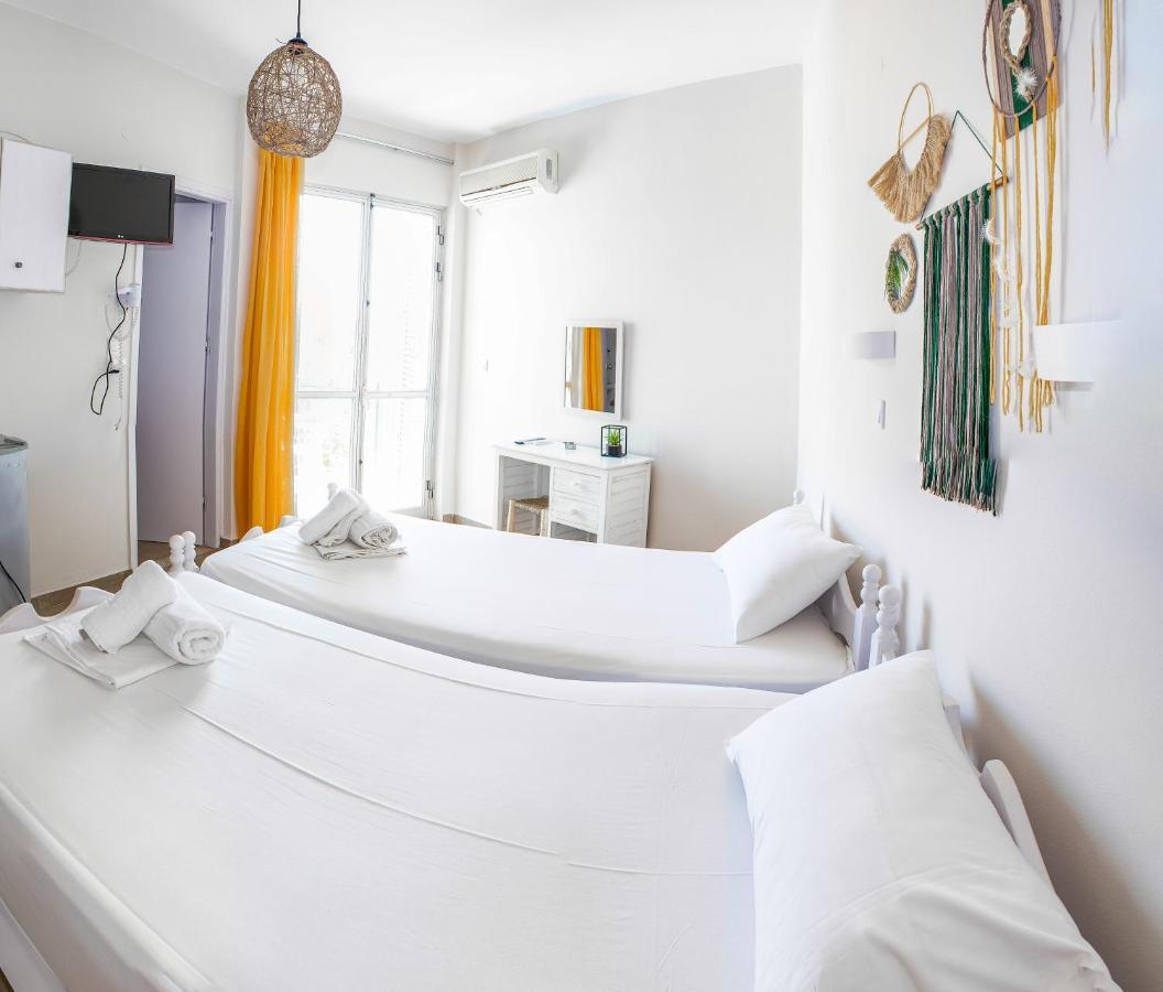 Bob'S Apartments Tolo Luaran gambar