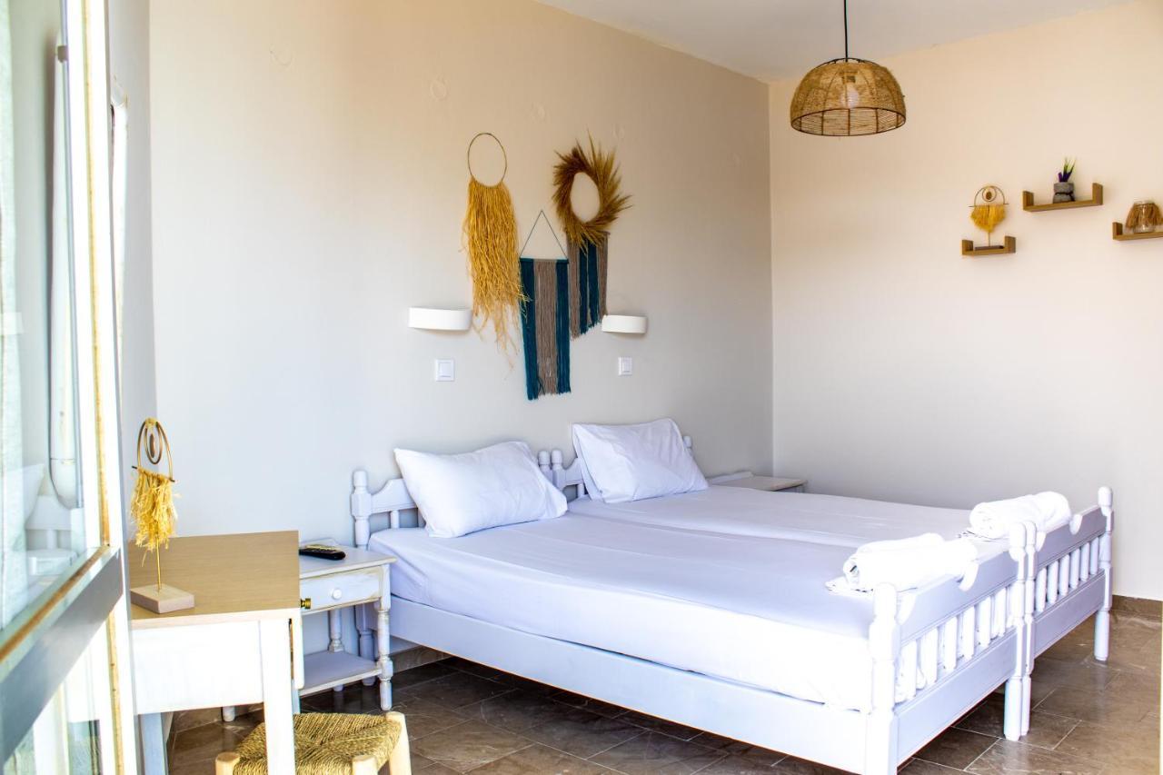 Bob'S Apartments Tolo Luaran gambar
